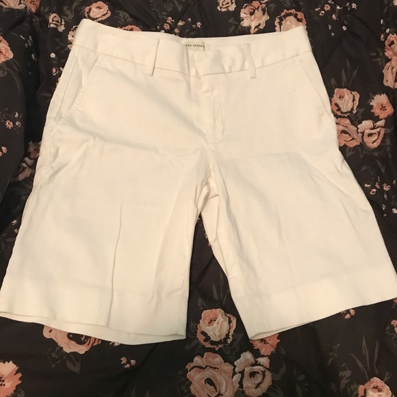 Banana Republic White Shorts - Picture 2 of 6